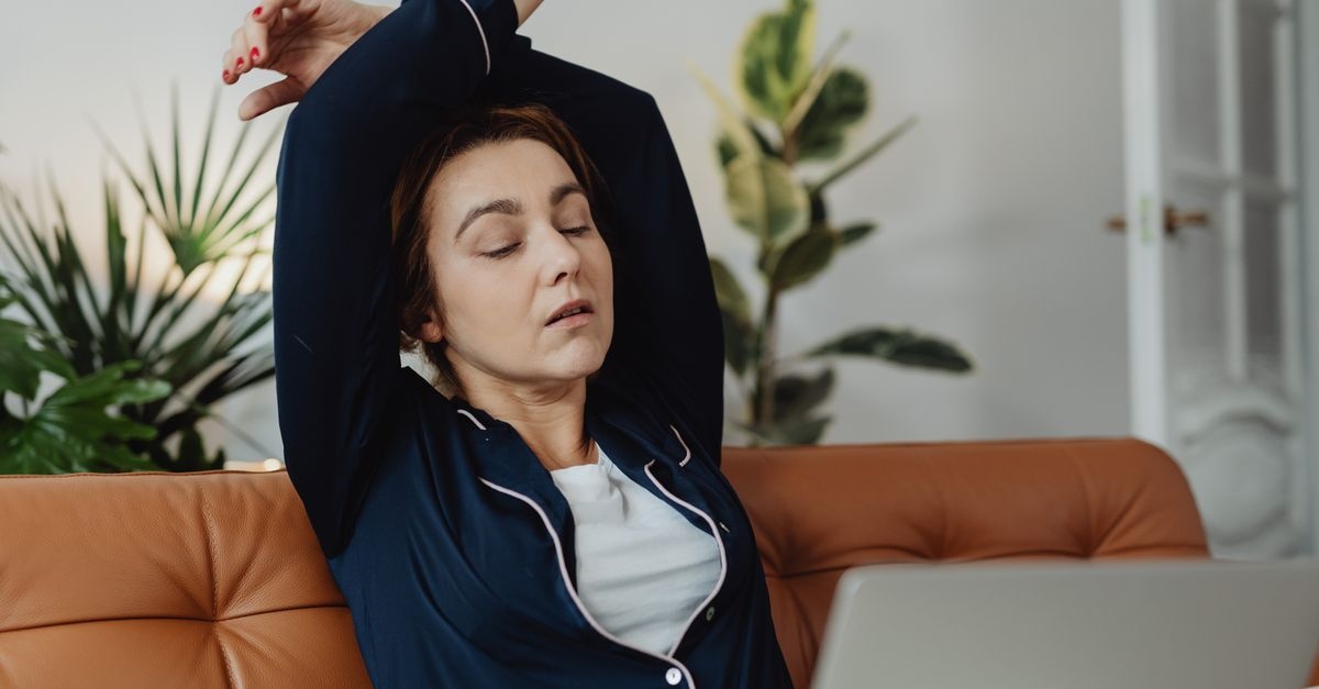 Po pracy rozluźnij ciało: 10 minut rozciągania, które zdejmie napięcie i doda energii