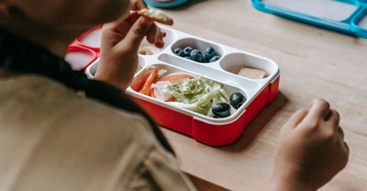 Lunchbox do pracy bez stresu: proste triki na smaczne i zdrowe posiłki na cały tydzień