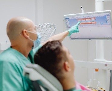 Endodoncja pod mikroskopem w Gdańsku - dlaczego precyzja ma znaczenie?